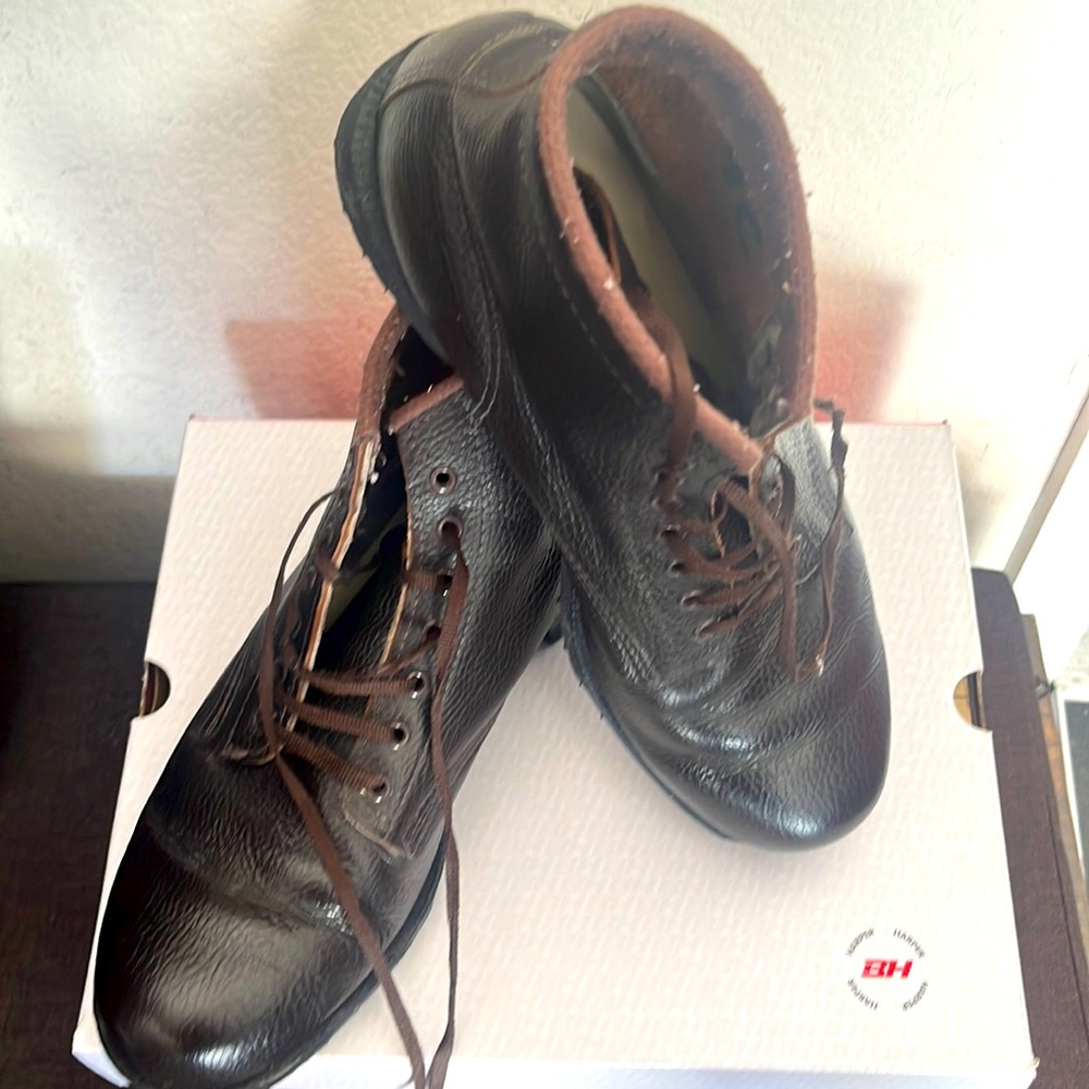 Chester County Prison leather work boots
